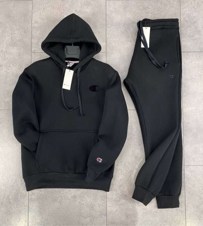 CHAMPION WINTER TRACKSUITS: FULL WARMTH WITH COTTON FLEECE FABRIC